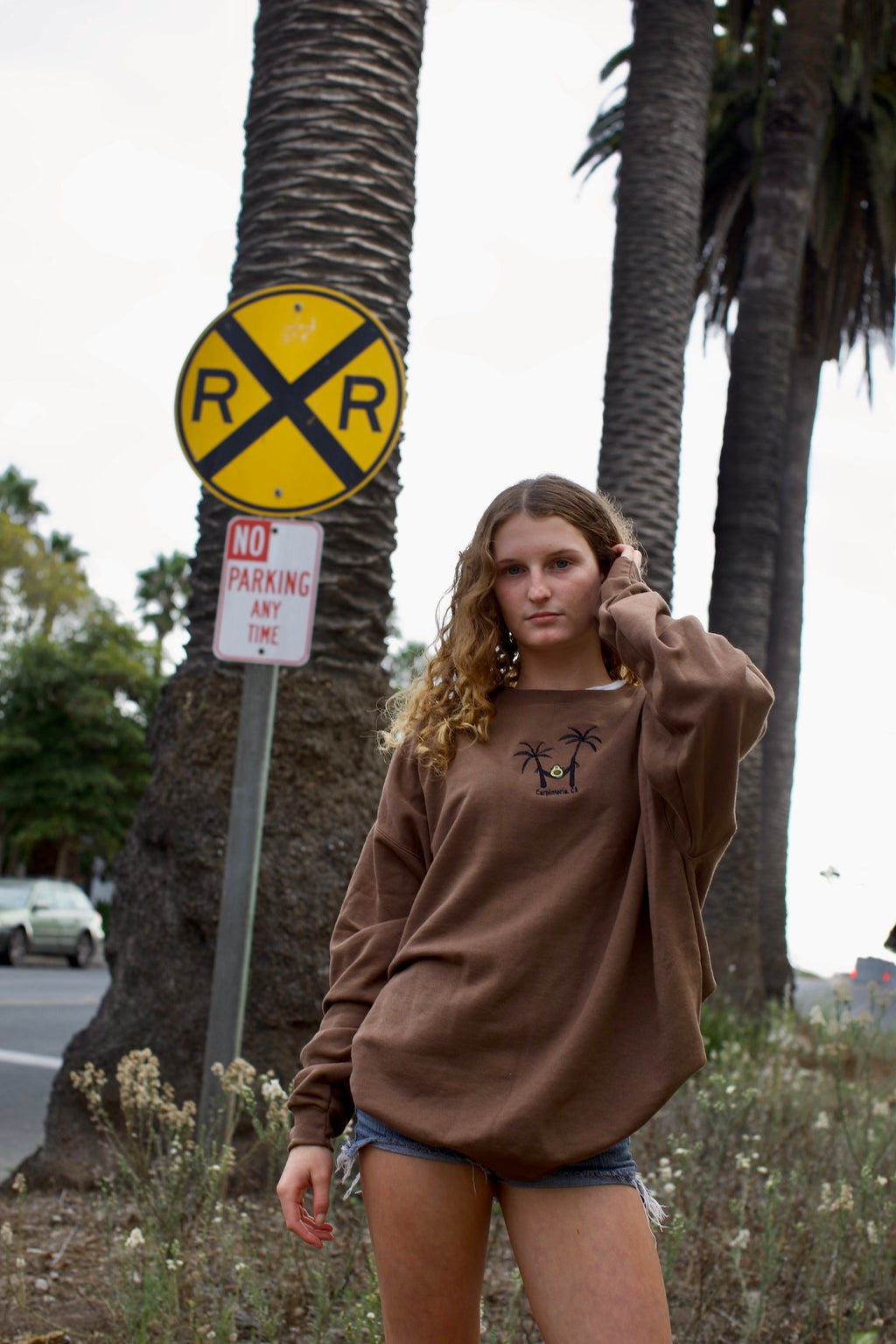 Hammocking Avocado Crewneck🥑