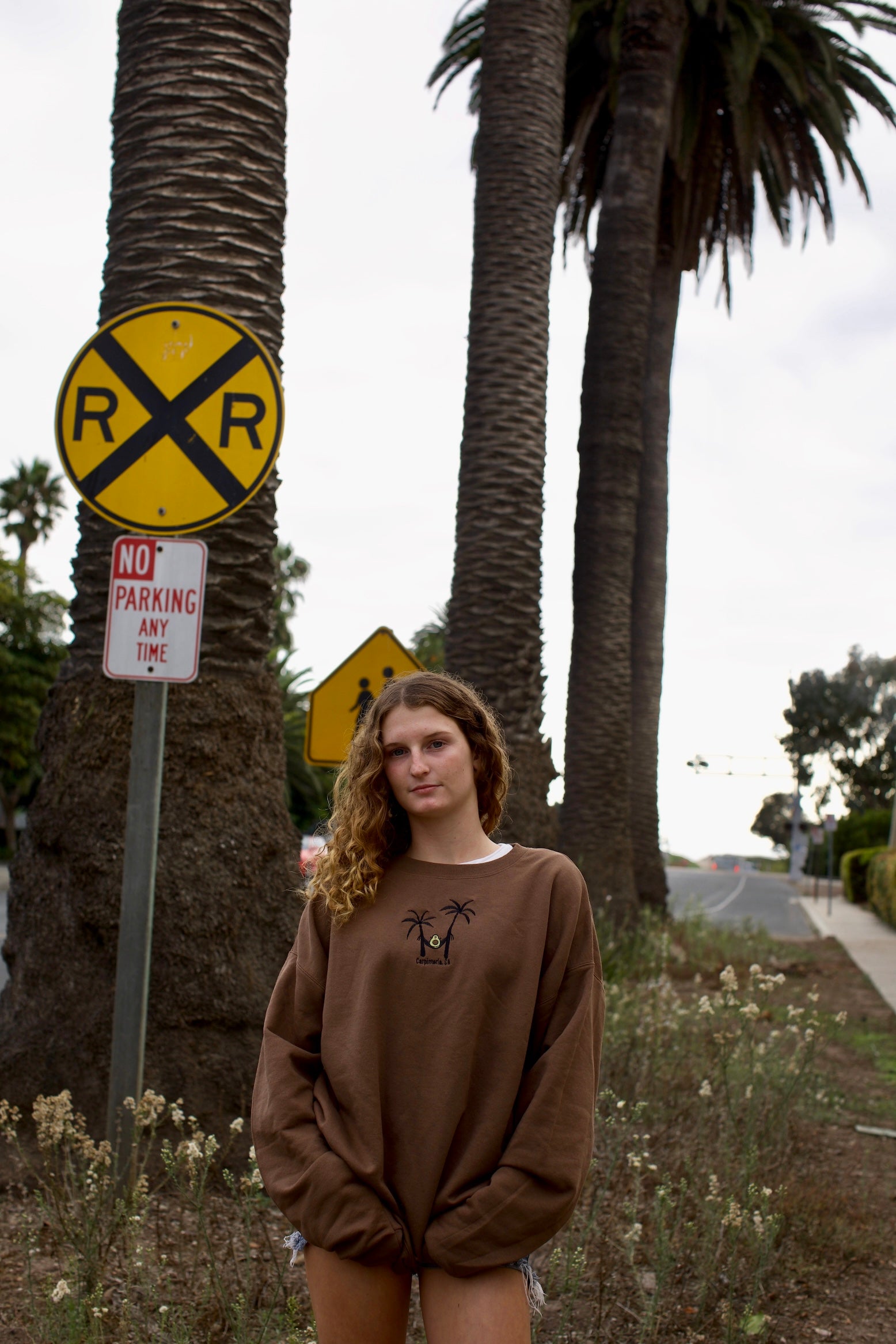 Hammocking Avocado Crewneck🥑